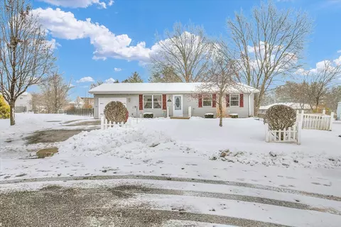 501 Richard Ct, Mahomet, IL 61853