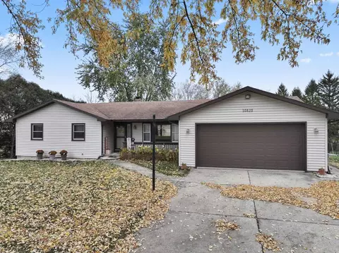 10820 Bonnie Brae Rd, Huntley, IL 60142