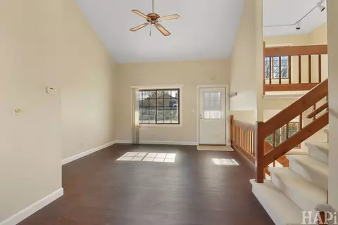 5518 W Chasefield Cir, Mchenry, IL 60050 photo 4