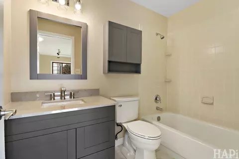 5518 W Chasefield Cir, Mchenry, IL 60050 photo 14