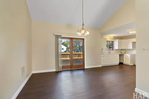 5518 W Chasefield Cir, Mchenry, IL 60050 photo 7