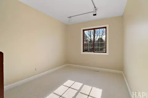 5518 W Chasefield Cir, Mchenry, IL 60050 photo 12