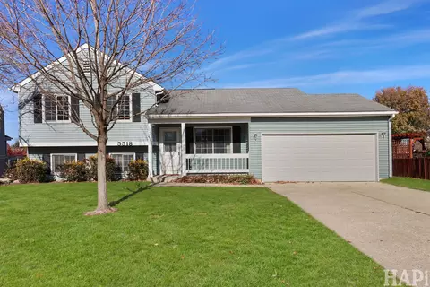 5518 W Chasefield Cir, Mchenry, IL 60050 photo 3
