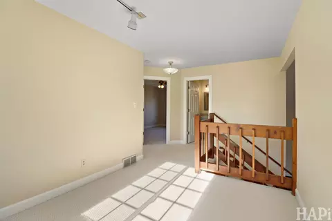 5518 W Chasefield Cir, Mchenry, IL 60050 photo 13
