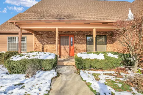 2002 O Donnell Dr, Champaign, IL 61821 photo 3