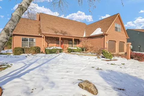 2002 O Donnell Dr, Champaign, IL 61821 photo 2