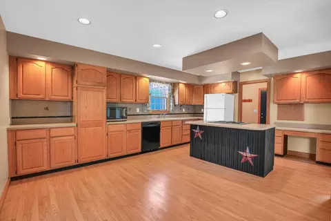 2002 O Donnell Dr, Champaign, IL 61821 photo 16