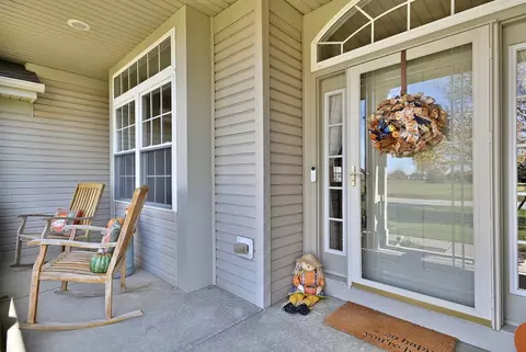 5906 Bison Ln, Johnsburg, IL 60051 photo 2