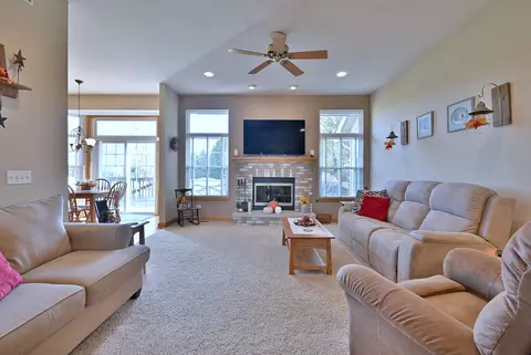 5906 Bison Ln, Johnsburg, IL 60051 photo 8