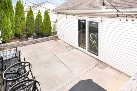 Exterior - 1402 River Landing St, Normal, IL 61761 photo 6 of 10