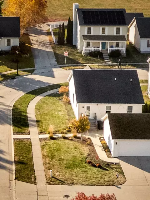 View/Area - 1402 River Landing St, Normal, IL 61761 photo 3 of 3
