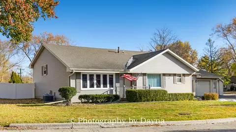 195 Esther Cir, Bourbonnais, IL 60914