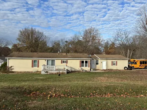 Exterior - 820 Dewhurst St, Mount Carroll, IL 61053 photo 6 of 9