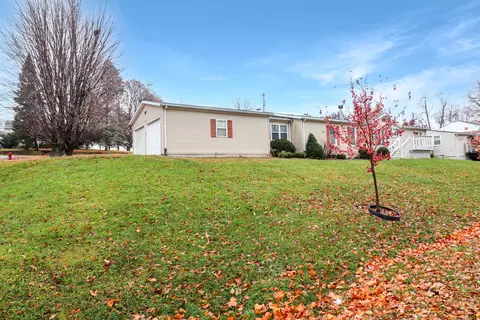820 Dewhurst St, Mount Carroll, IL 61053