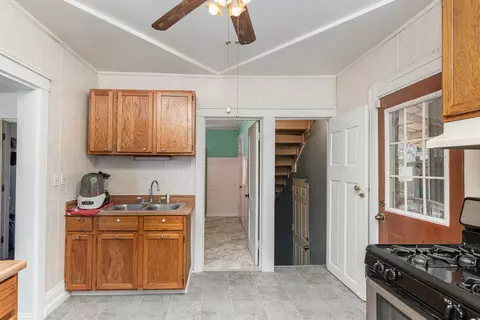 Entry Way - 1311 Kane St, Aurora, IL 60505 photo 1 of 1