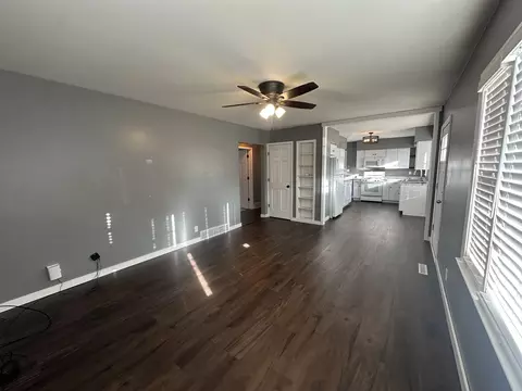 Living - 412 E Main St, Morrison, IL 61270 photo 3 of 4