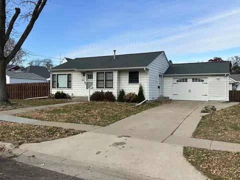 Exterior - 412 E Main St, Morrison, IL 61270 photo 1 of 3