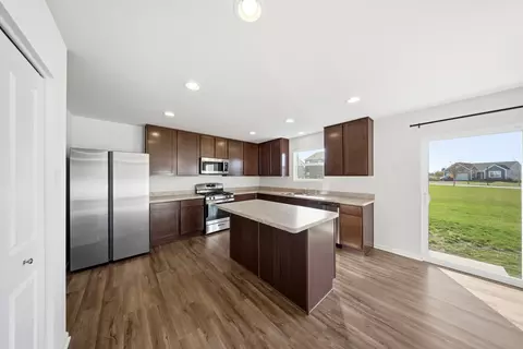 Kitchen - 949 Hyte St, Plano, IL 60545 photo 1 of 5