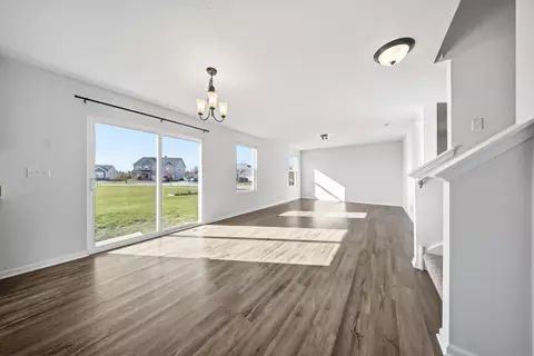 Living - 949 Hyte St, Plano, IL 60545 photo 1 of 4