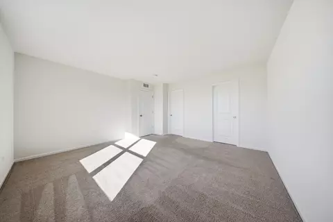 Bedroom - 949 Hyte St, Plano, IL 60545 photo 6 of 6
