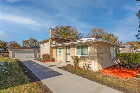 15324 Dobson Ave, South Holland, IL 60473