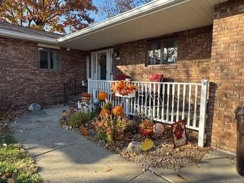 21 Colonial Dr, Clinton, IL 61727 photo 8