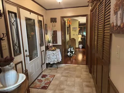 21 Colonial Dr, Clinton, IL 61727 photo 10