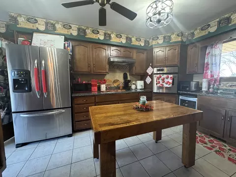 21 Colonial Dr, Clinton, IL 61727 photo 24