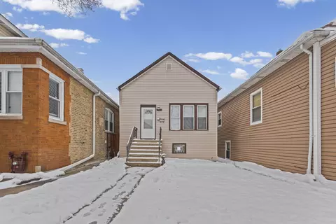 4824 W Winnemac Ave, Chicago, IL 60630