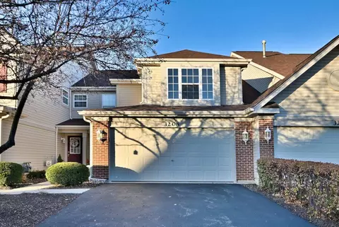 3208 Raphael Ct, Saint Charles, IL 60175