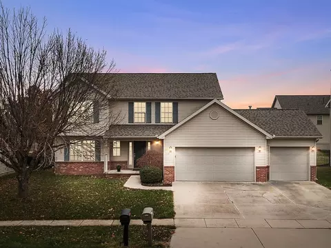 2985 Bear Claw St, Normal, IL 61761