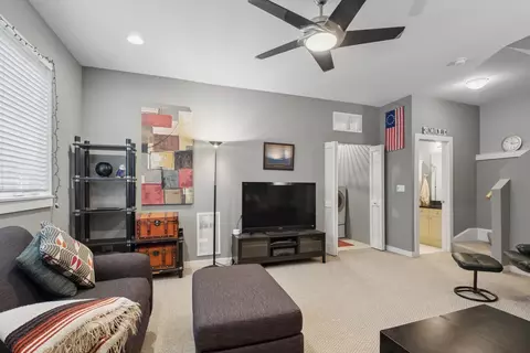 648 1st Ave, Des Plaines, IL 60016 photo 11