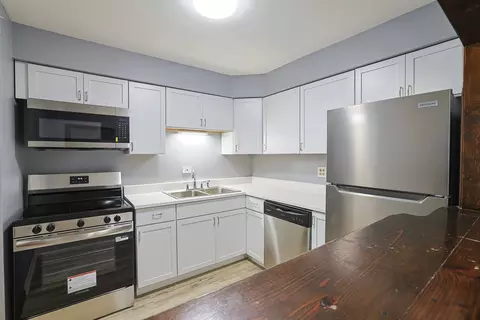 Kitchen - 1111 Pleasant Run Dr #911, Wheeling, IL 60090 photo 2 of 5