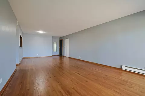 Living - 1111 Pleasant Run Dr #911, Wheeling, IL 60090 photo 3 of 5