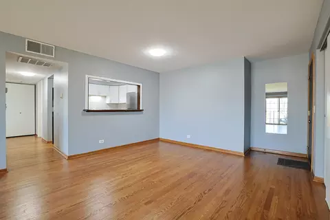 Living - 1111 Pleasant Run Dr #911, Wheeling, IL 60090 photo 5 of 5