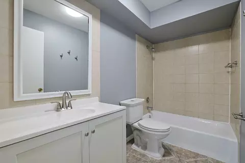 Bath - 1111 Pleasant Run Dr #911, Wheeling, IL 60090 photo 1 of 3