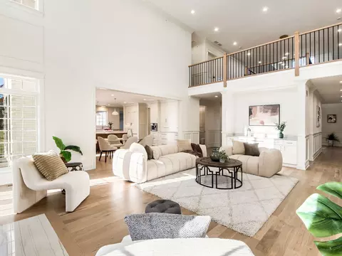 Living - 1 Morrison Rd, Northbrook, IL 60062 photo 2 of 4