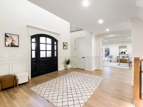 Entry Way - 1 Morrison Rd, Northbrook, IL 60062 photo 1 of 4
