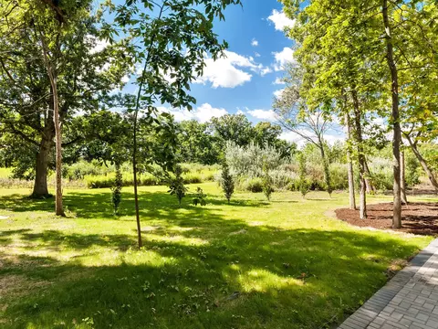 Exterior - 1 Morrison Rd, Northbrook, IL 60062 photo 10 of 12
