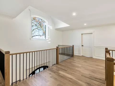Entry Way - 1 Morrison Rd, Northbrook, IL 60062 photo 4 of 4