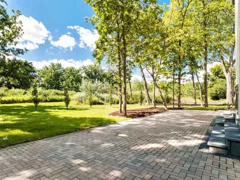 Exterior - 1 Morrison Rd, Northbrook, IL 60062 photo 8 of 12