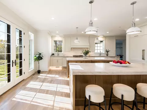 Kitchen - 1 Morrison Rd, Northbrook, IL 60062 photo 2 of 6