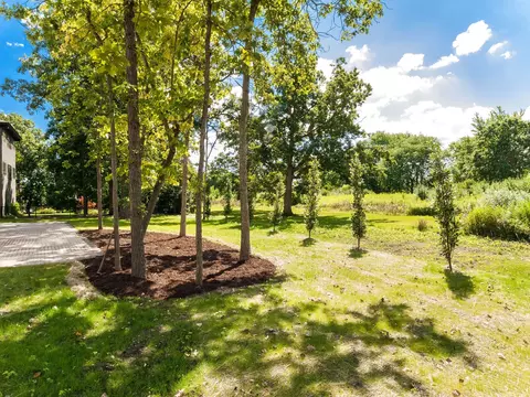 Exterior - 1 Morrison Rd, Northbrook, IL 60062 photo 7 of 12