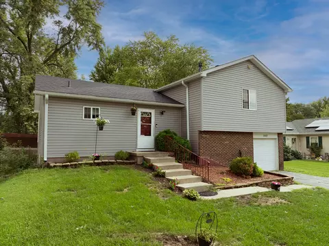 Exterior - 140 Thackeray Dr, Bolingbrook, IL 60440 photo 2 of 3