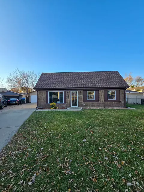 728 Hawthorne Ct, Bolingbrook, IL 60440