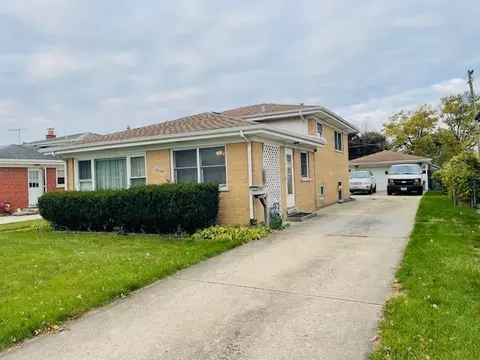 1632 S Elm St, Des Plaines, IL 60018