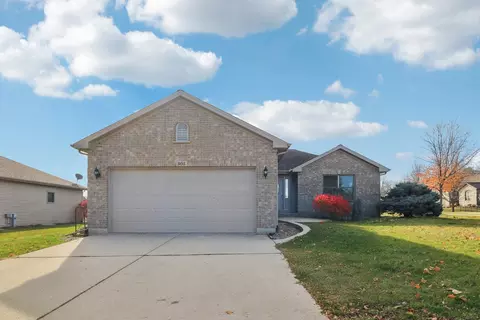 905 Randall Ct, Marengo, IL 60152
