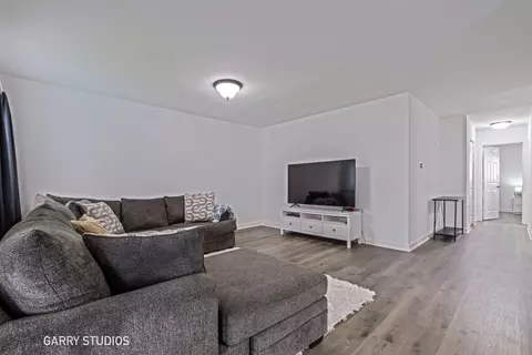 730 Ashley Ct, Hoffman Estates, IL 60169 photo 18