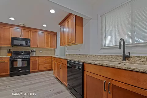 730 Ashley Ct, Hoffman Estates, IL 60169 photo 5