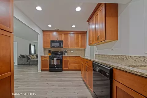 730 Ashley Ct, Hoffman Estates, IL 60169 photo 6